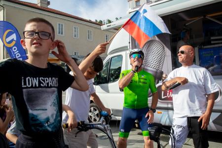 Deželak junak v Postojni (38)